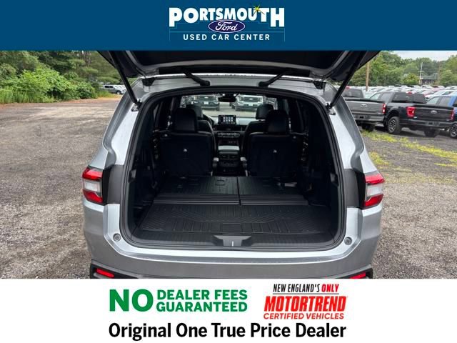 Used 2025 Honda Pilot TrailSport image 12
