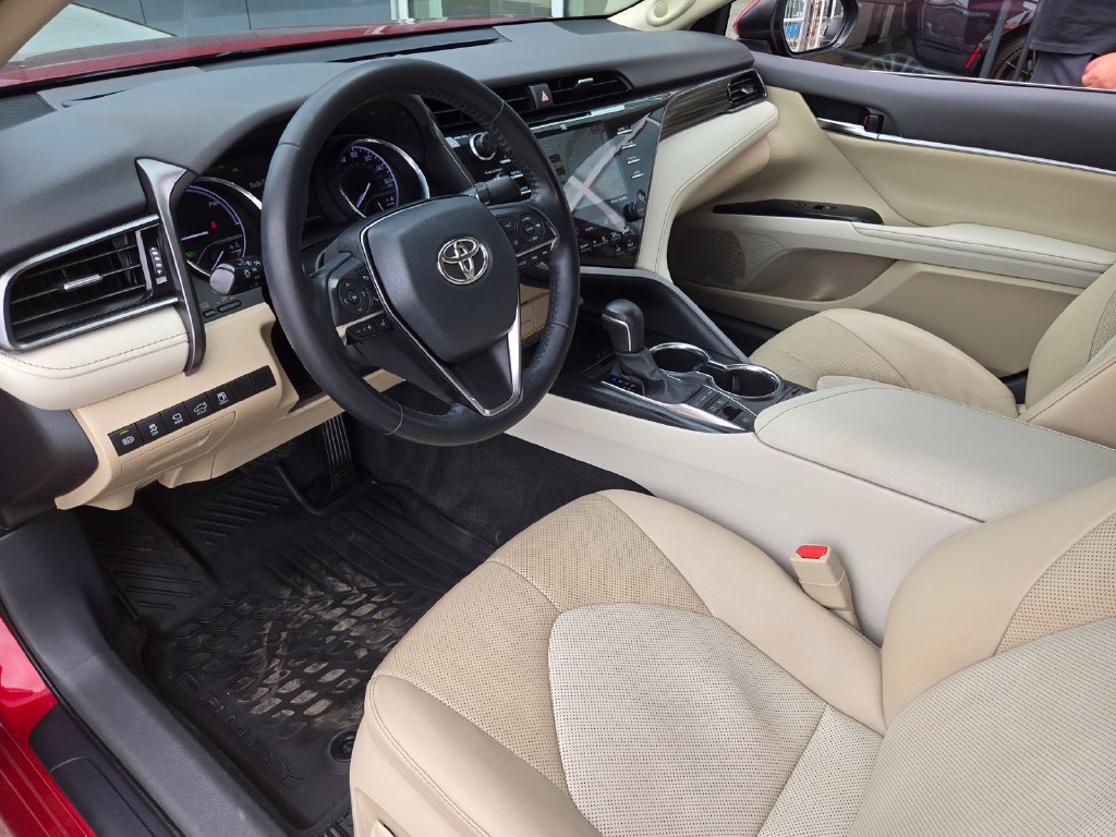 Used 2020 Toyota Camry XLE w/ Driver Assist Package FWD image 10