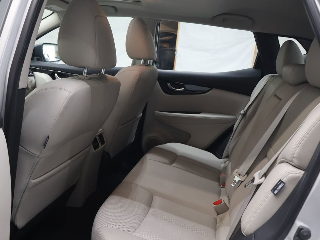 Used 2022 Nissan Rogue Sport SL w/ Premium Package image 15