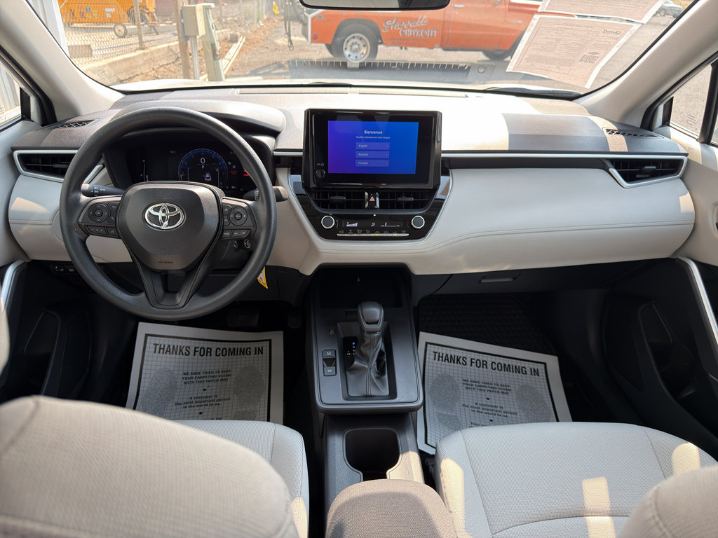 Used 2026 Toyota Corolla Cross L AWD/4WD image 32