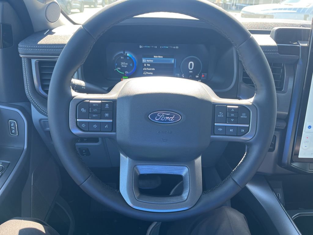 New 2025 Ford F150 Lightning Flash AWD/4WD image 19