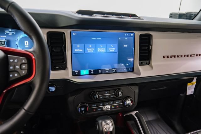 Used 2025 Ford Bronco Heritage Edition AWD/4WD image 61