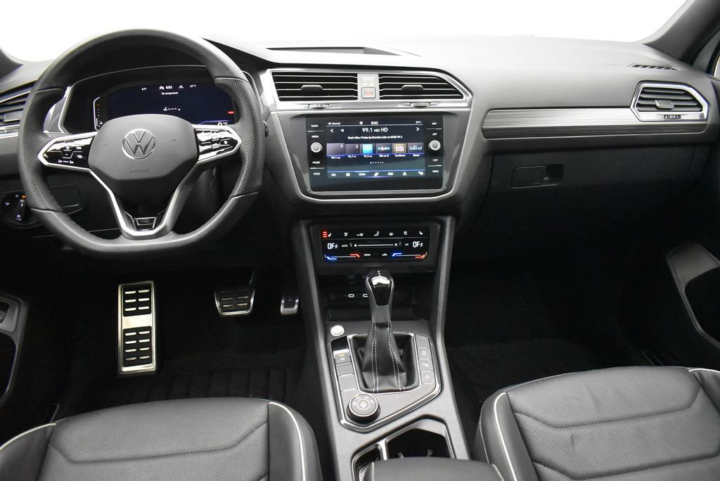 Used 2024 Volkswagen Tiguan SEL R-Line AWD/4WD image 31