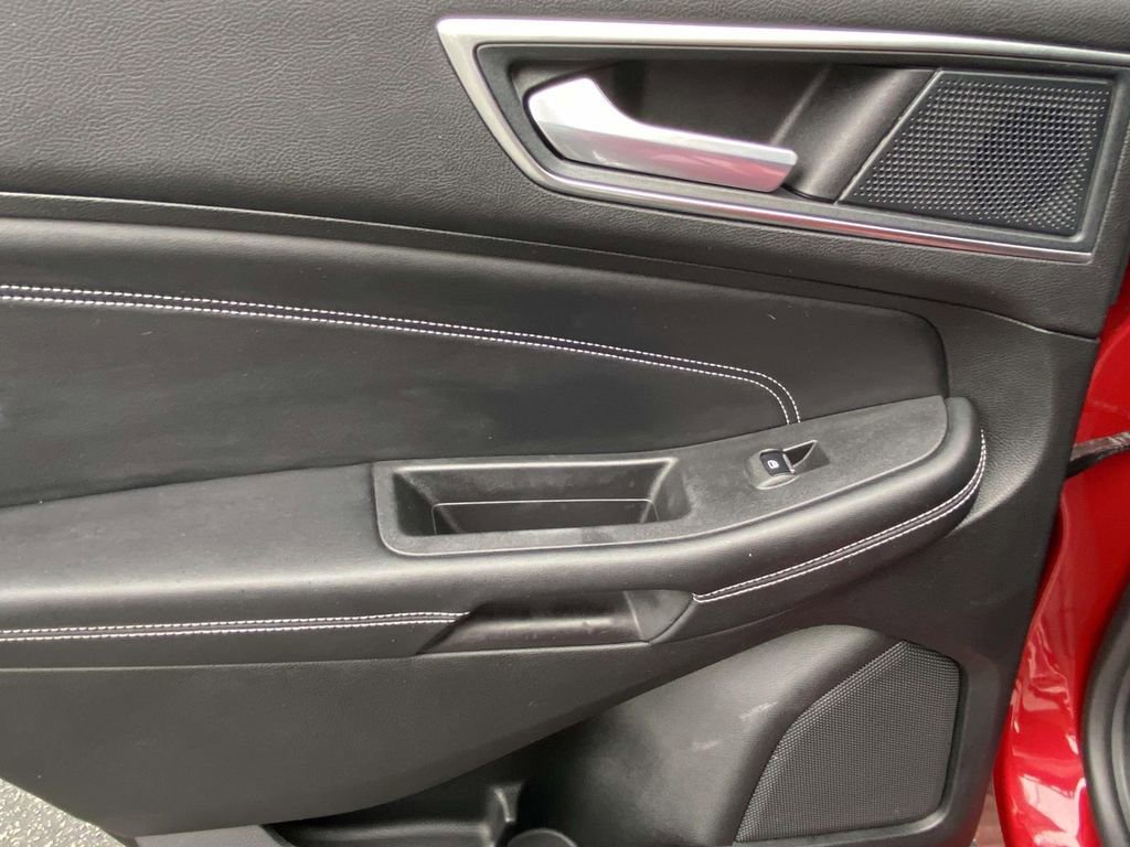 Used 2024 Ford Edge Titanium AWD/4WD image 12