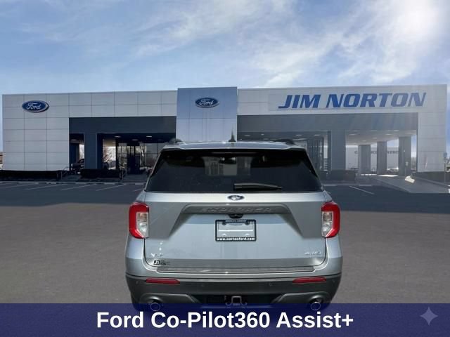 Used 2024 Ford Explorer XLT w/ Equipment Group 202A AWD/4WD image 6