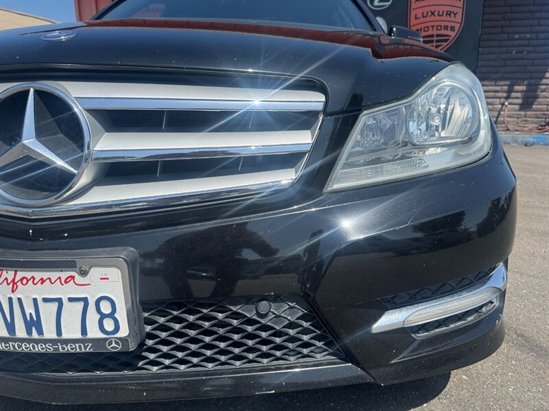 Used 2012 Mercedes-Benz C 250 Sedan image 5