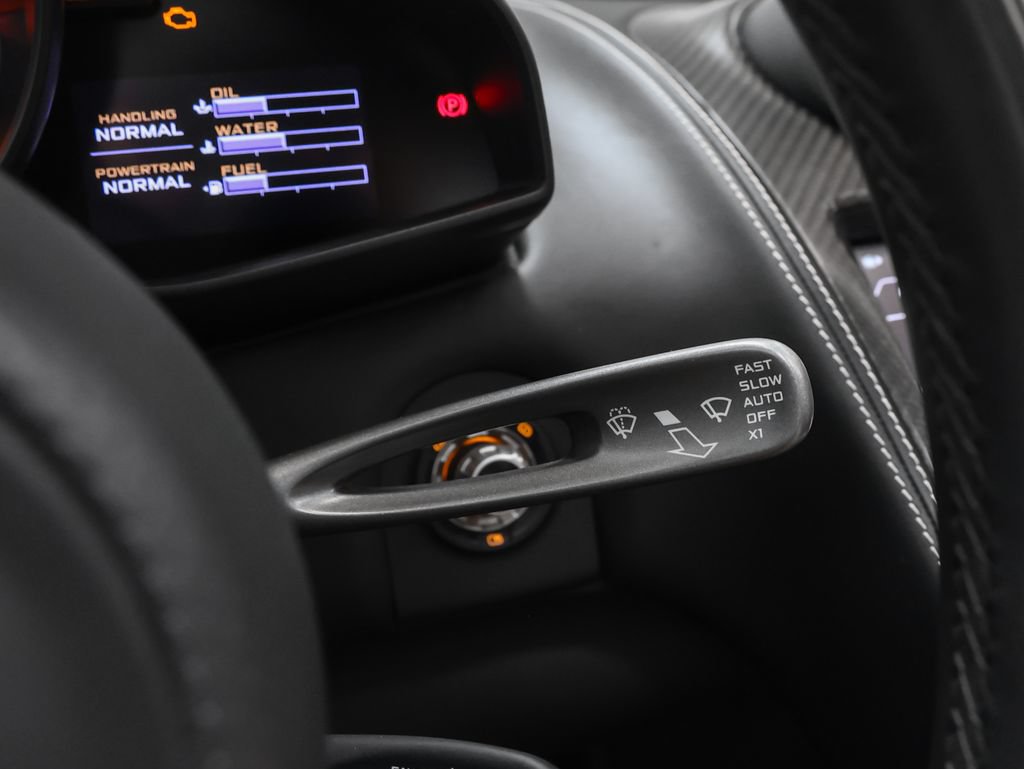 Used 2016 McLaren 675LT Spider RWD image 57