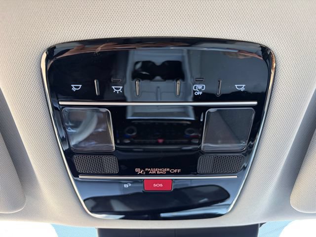 Used 2025 Hyundai Santa Fe SEL FWD image 32