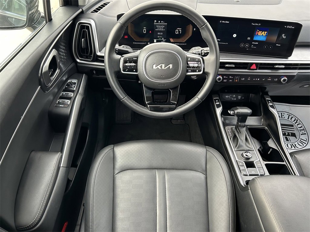 Used 2025 Kia Sorento S w/ Panoramic Sunroof Package image 16