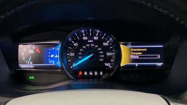 Used 2017 Ford Explorer XLT w/ Equipment Group 202A AWD/4WD image 16