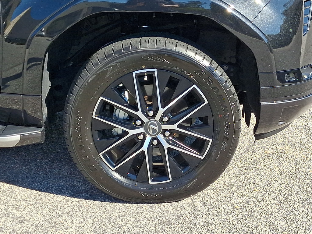 Used 2024 Lexus GX 550 w/ Accessory Package (Z1) AWD/4WD image 8
