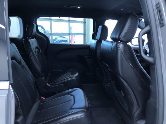 Used 2025 Chrysler Pacifica Select FWD image 21