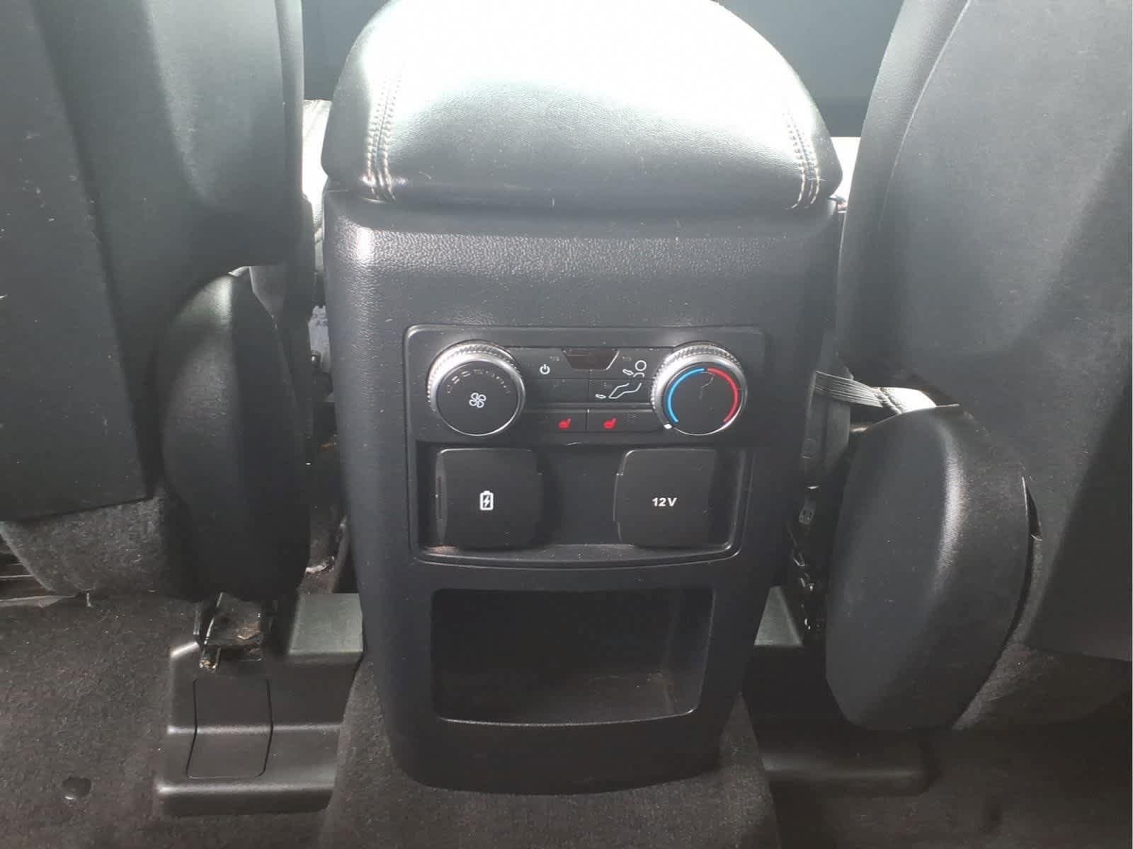 Used 2020 Ford Explorer XLT w/ Equipment Group 202A AWD/4WD image 32