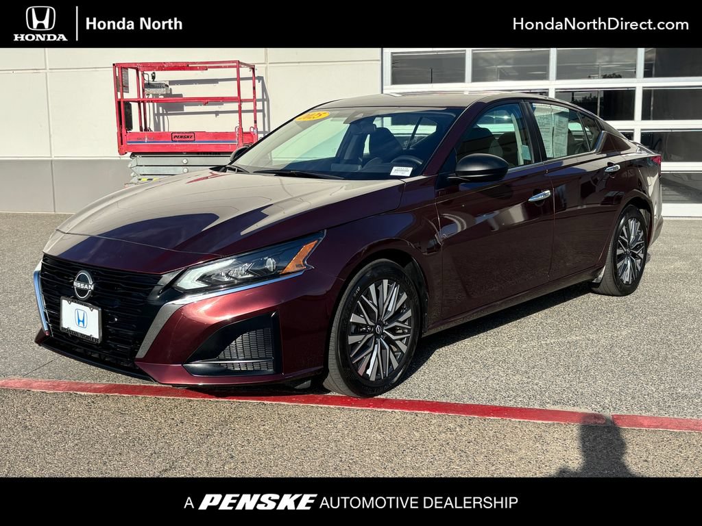 Used 2025 Nissan Altima 2.5 SV FWD image 1