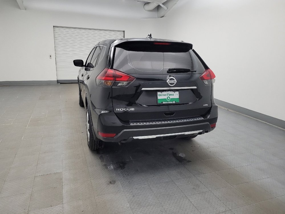 Used 2018 Nissan Rogue S image 6