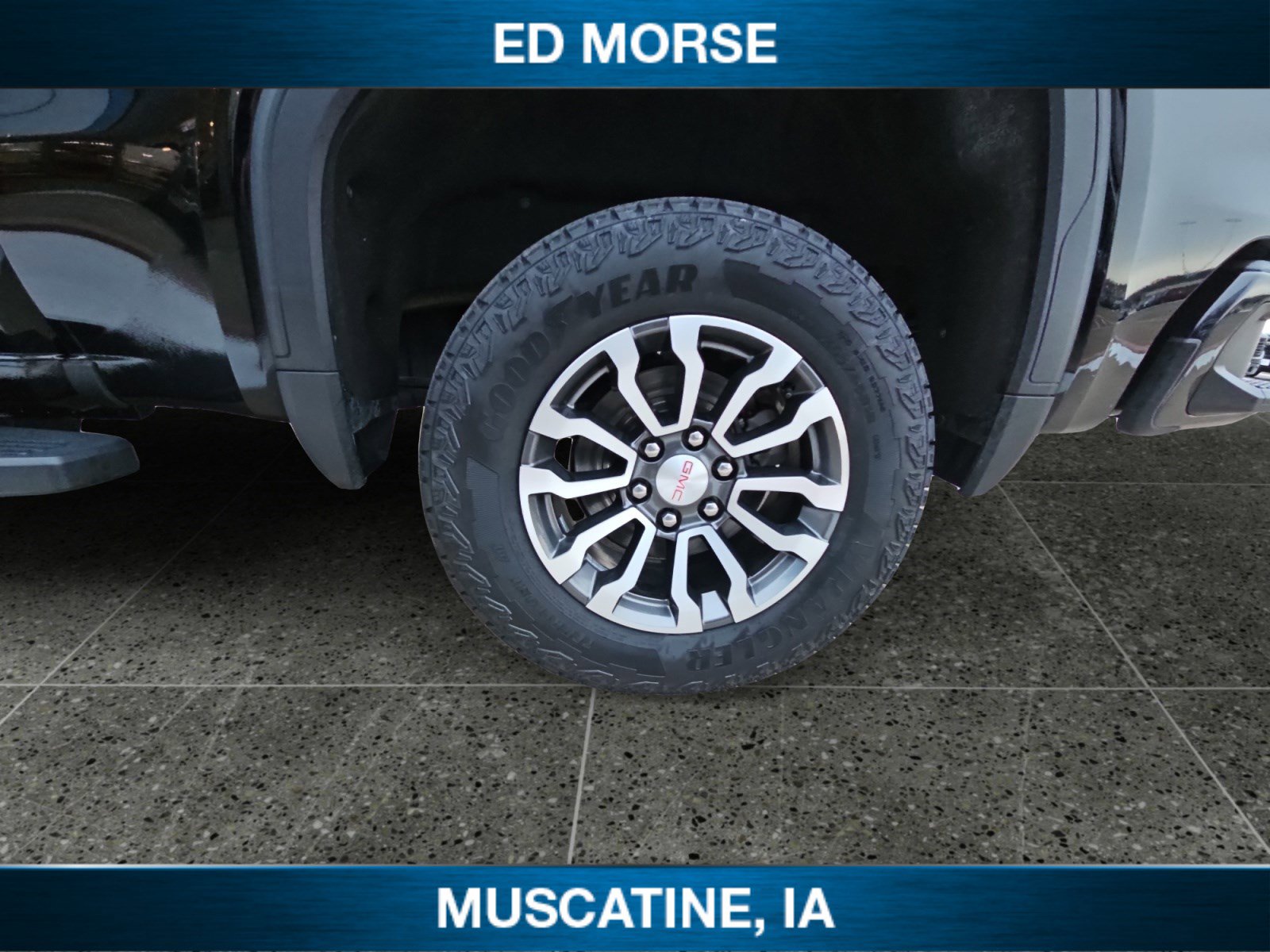 Certified 2019 GMC Sierra 1500 AT4 w/ AT4 Premium Package image 10