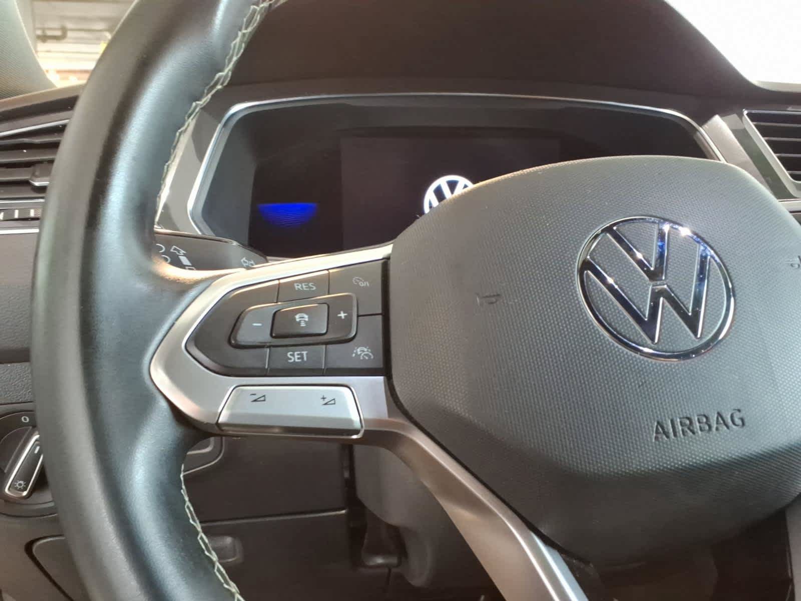 Used 2023 Volkswagen Tiguan SE R-Line AWD/4WD image 20