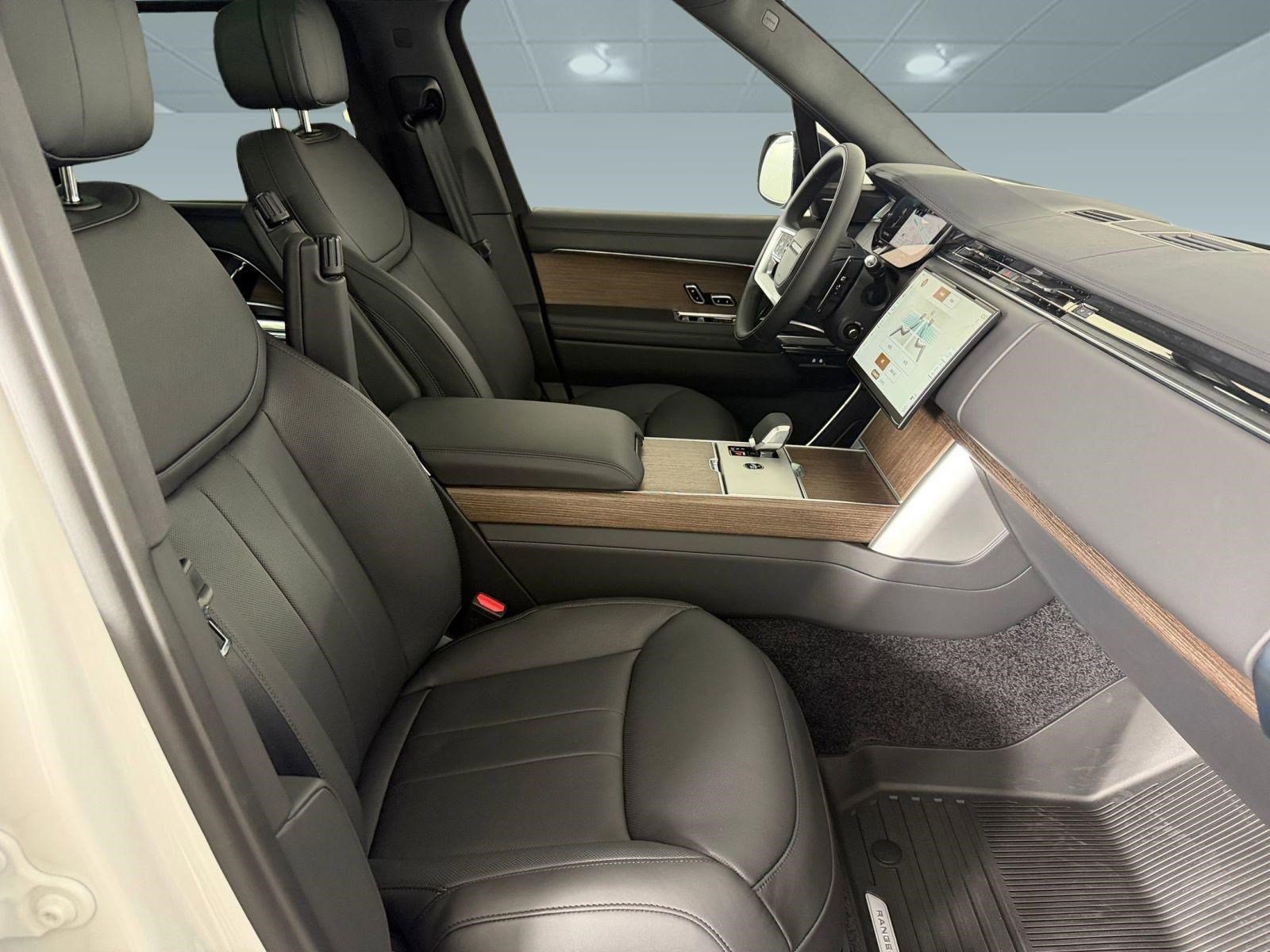 New 2026 Land Rover Range Rover Long Wheelbase SE AWD/4WD image 20
