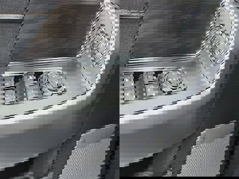 New 2025 Ford F150 Lariat w/ Equipment Group 502A High image 33