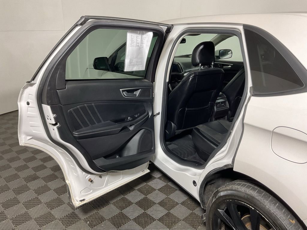 Used 2016 Ford Edge Sport AWD/4WD image 34