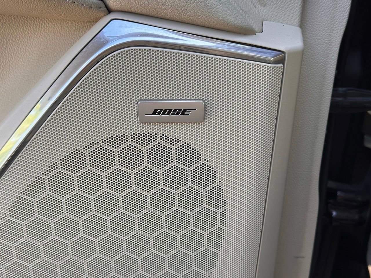 Used 2015 Cadillac Escalade ESV Premium image 31