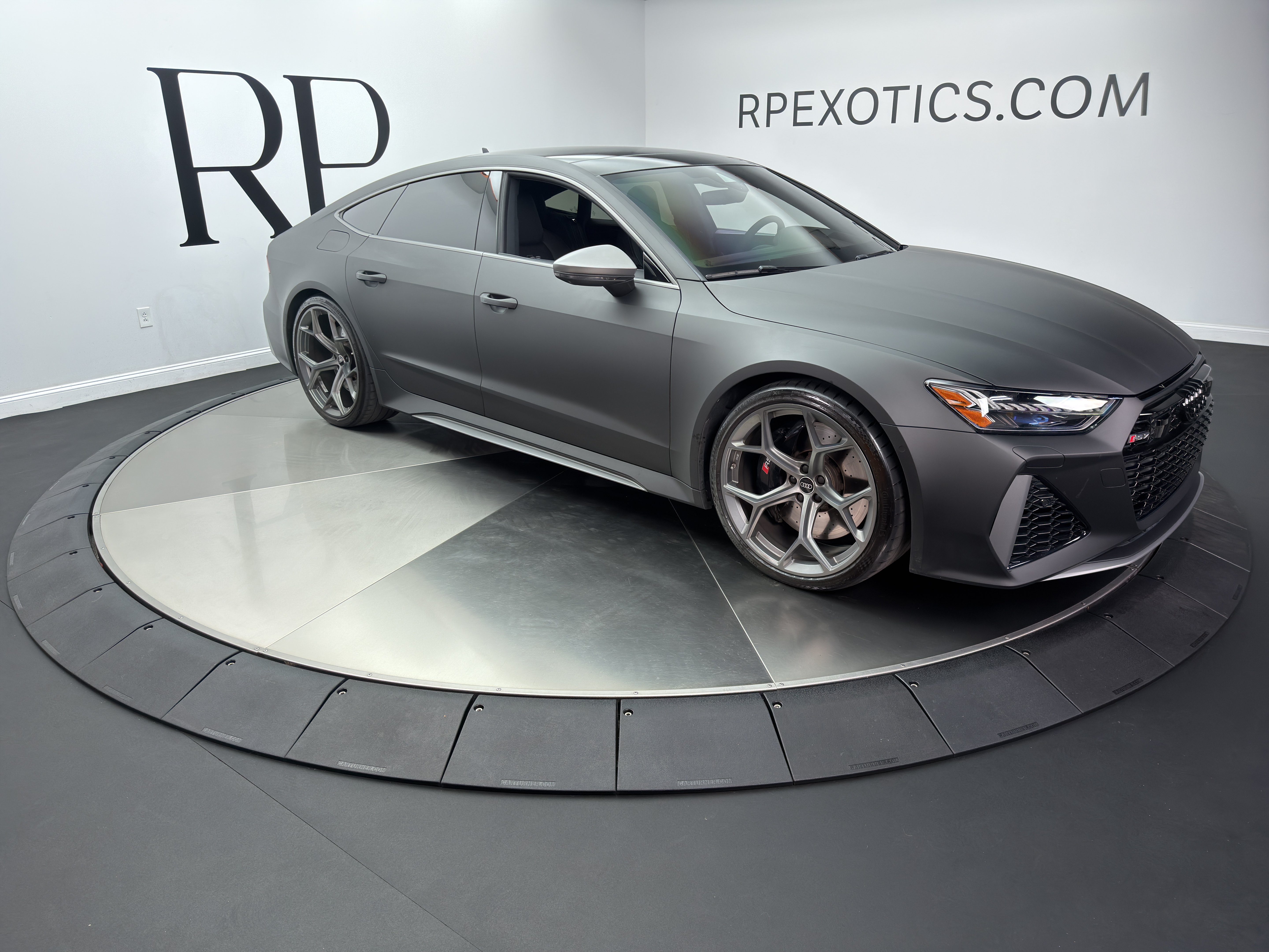 Used 2024 Audi RS 7 Performance AWD/4WD image 8