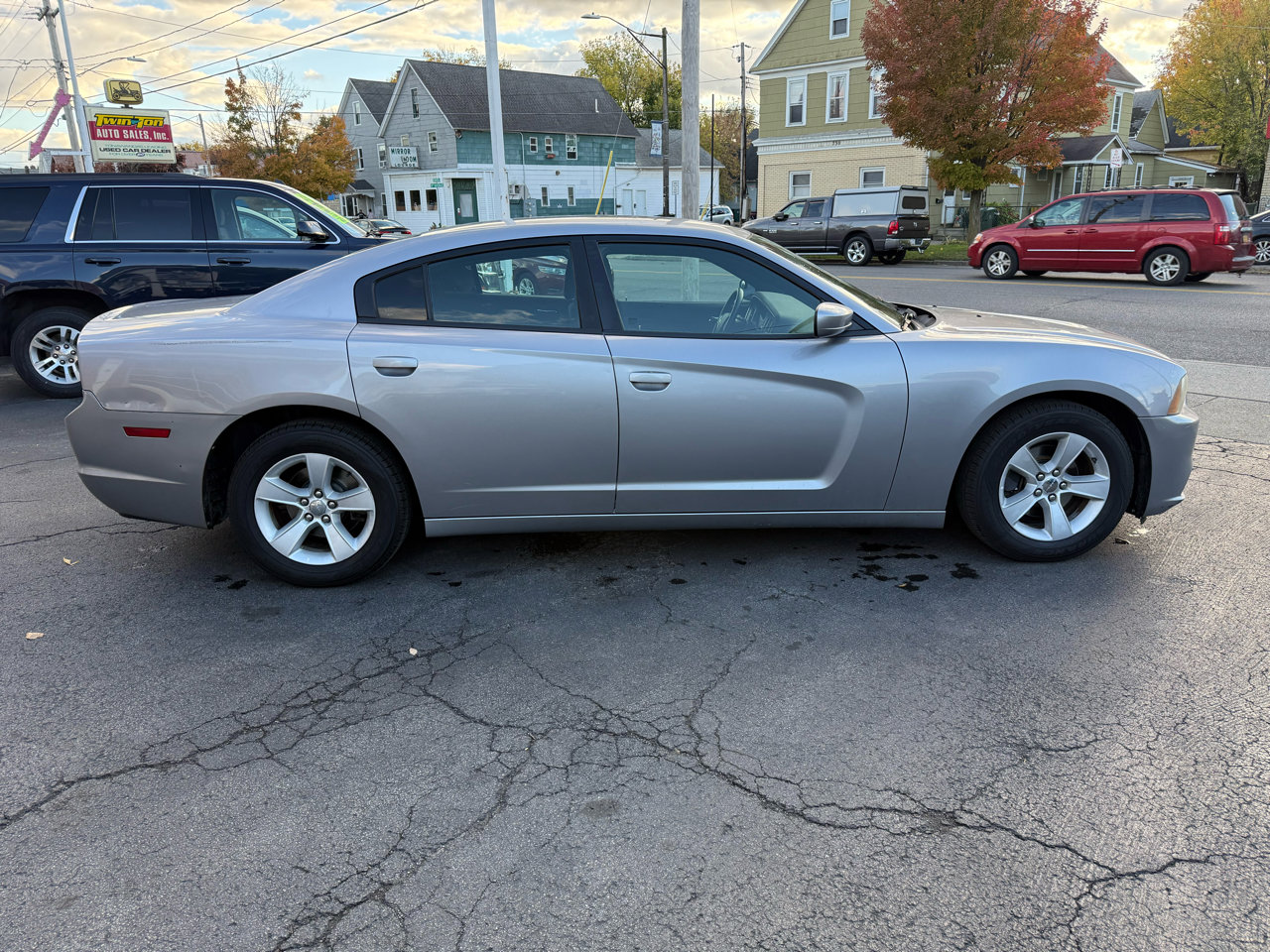 Used 2014 Dodge Charger SE image 4