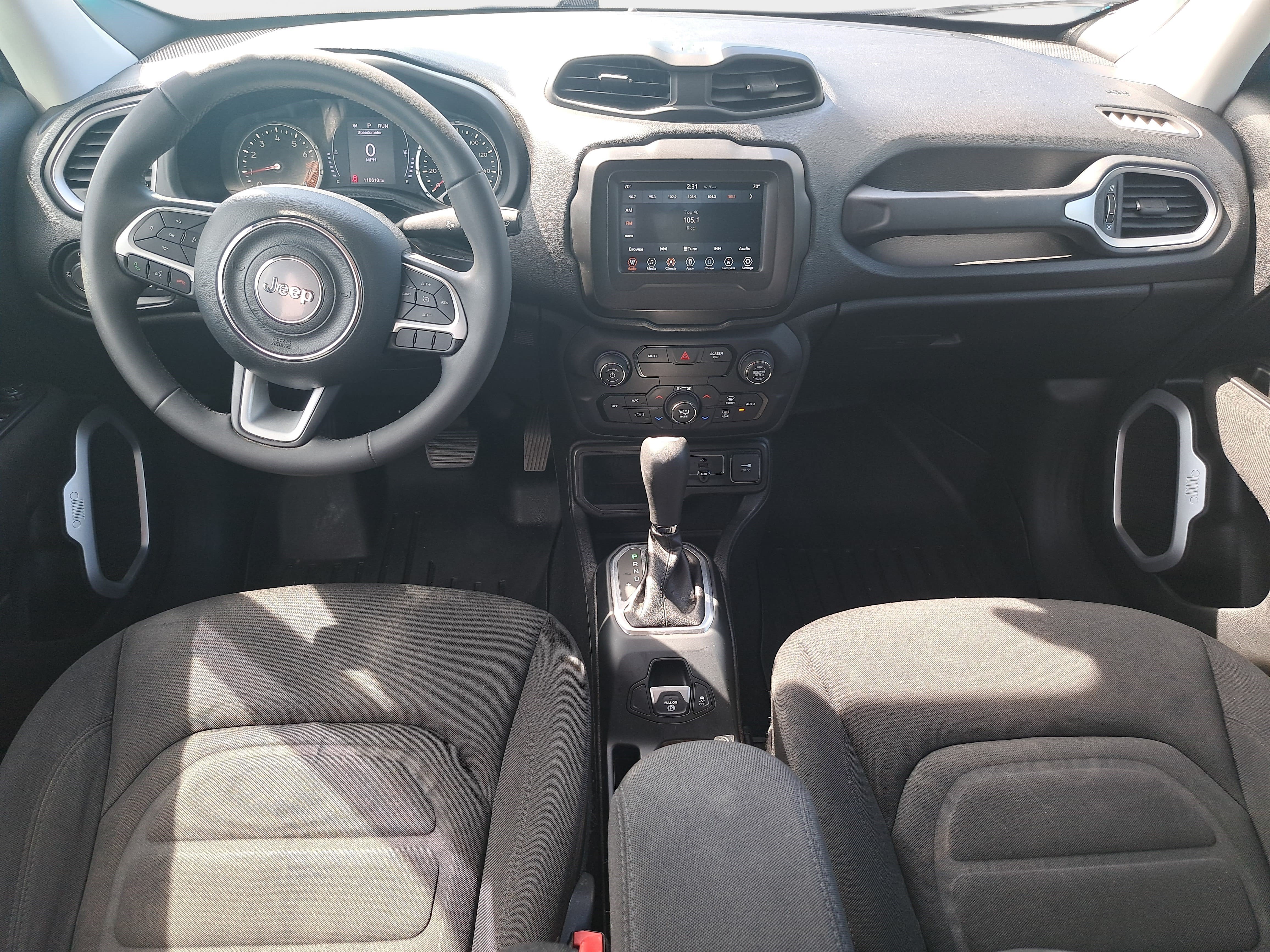 Used 2020 Jeep Renegade Latitude FWD image 9