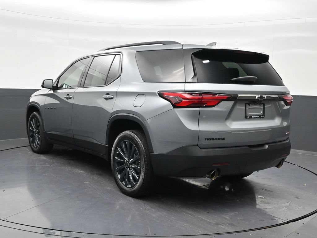 Used 2023 Chevrolet Traverse RS FWD image 3