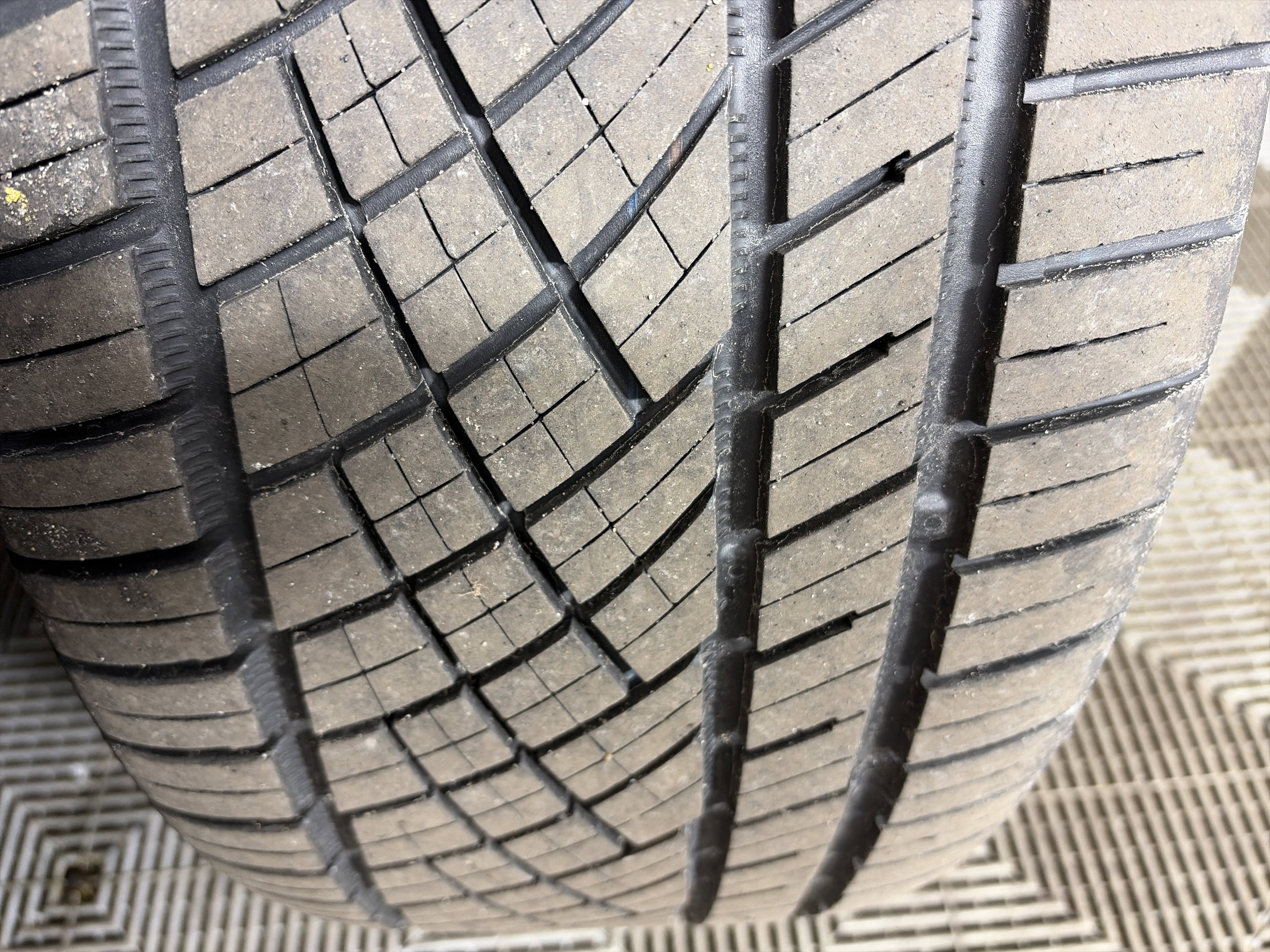 Used 2019 Land Rover Range Rover Long Wheelbase Supercharged image 12