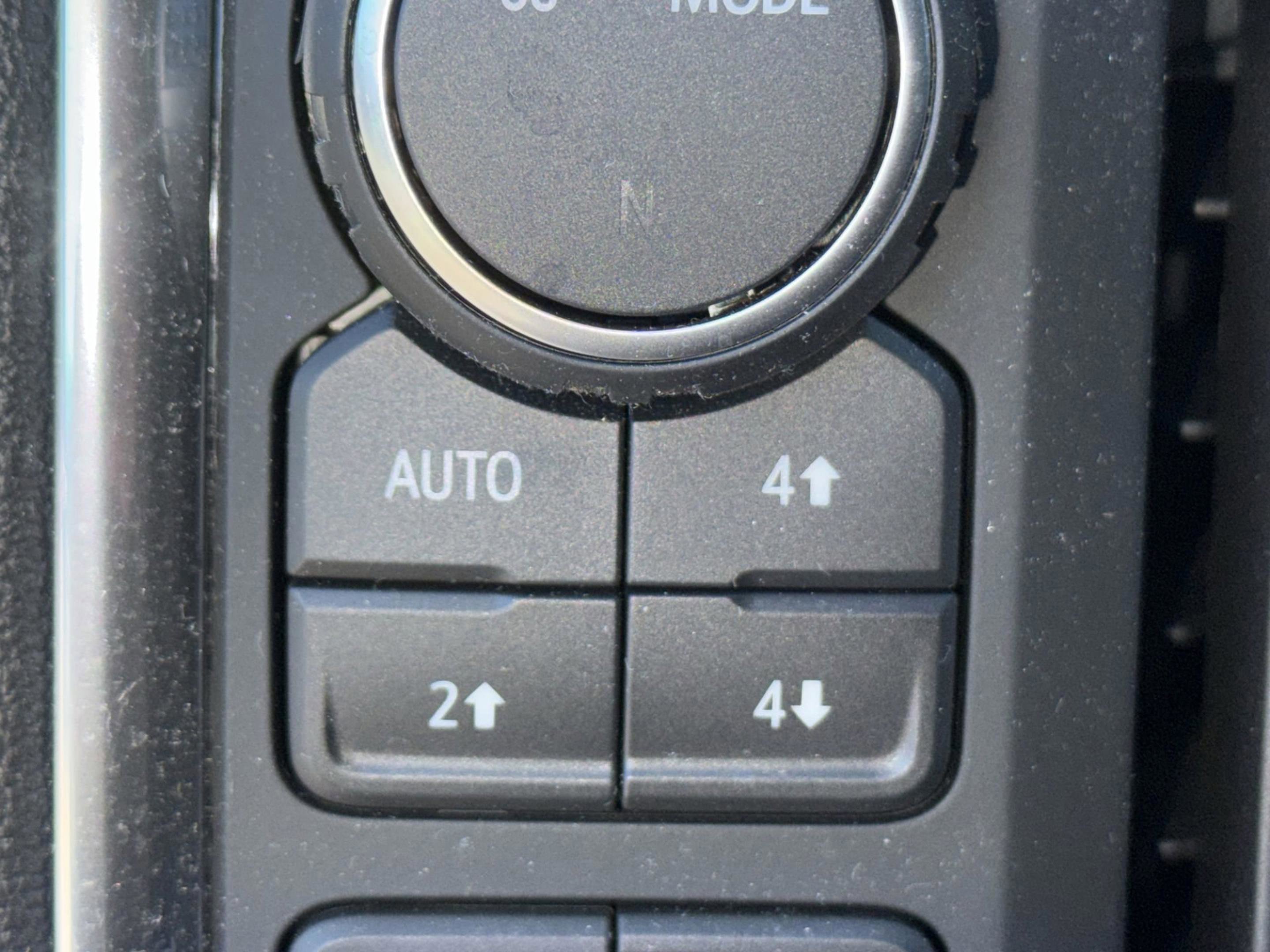 Used 2021 Chevrolet Silverado 1500 LT Trail Boss w/ Convenience Package II image 25