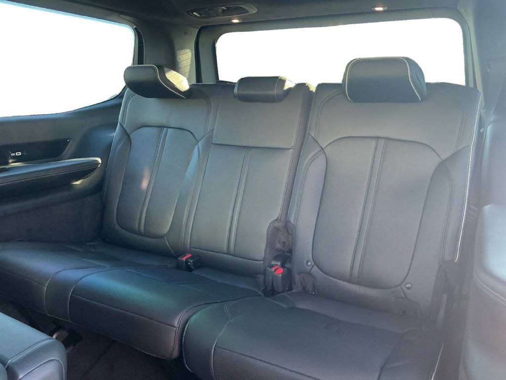 Used 2024 Jeep Grand Wagoneer Series II Obsidian w/ Quick Order Packagew 28T AWD/4WD image 21
