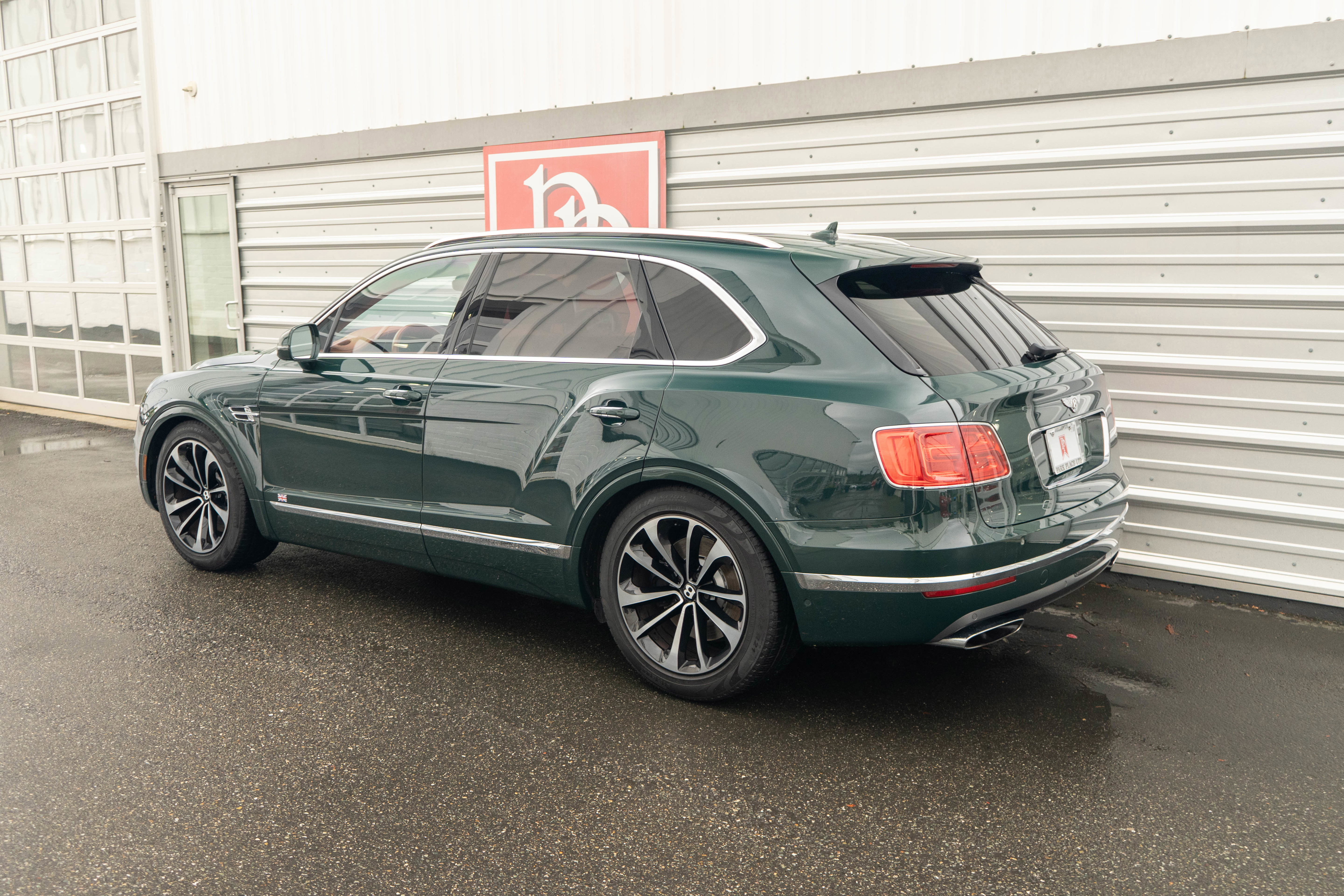 Used 2017 Bentley Bentayga image 50