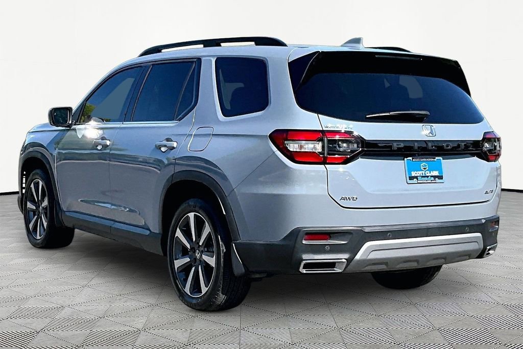 Used 2023 Honda Pilot Elite image 4