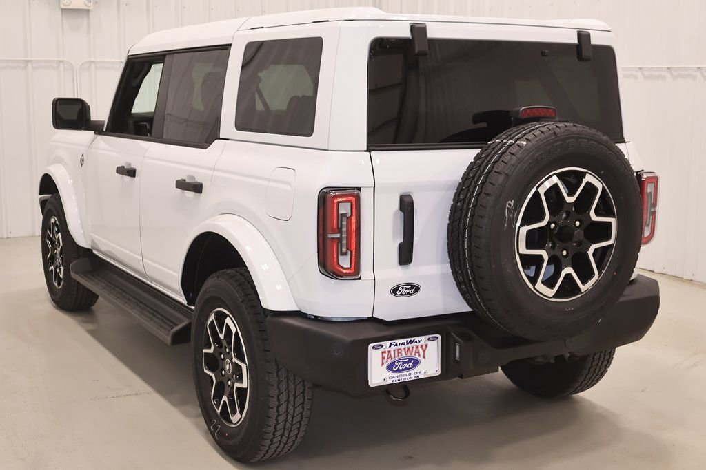 New 2026 Ford Bronco Outer Banks image 7