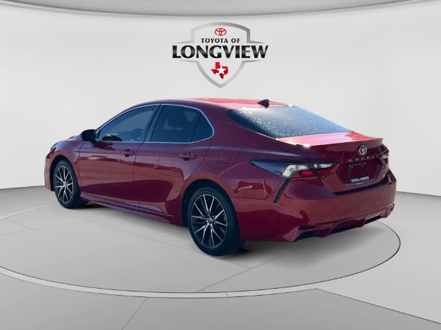 Used 2024 Toyota Camry SE FWD image 3