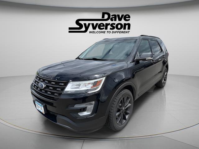 Used 2017 Ford Explorer XLT w/ XLT Appearance Package AWD/4WD image 1