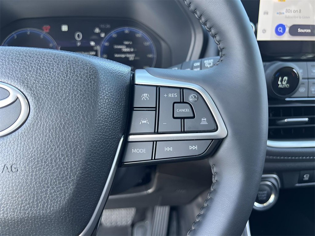 Used 2025 Toyota Grand Highlander FWD image 18