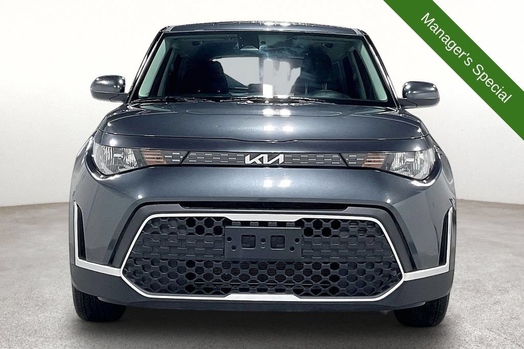 Used 2025 Kia Soul LX w/ LX Technology Package FWD image 4