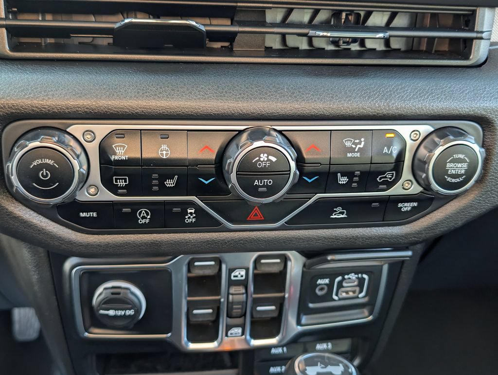 Used 2024 Jeep Wrangler Unlimited Sport AWD/4WD image 29