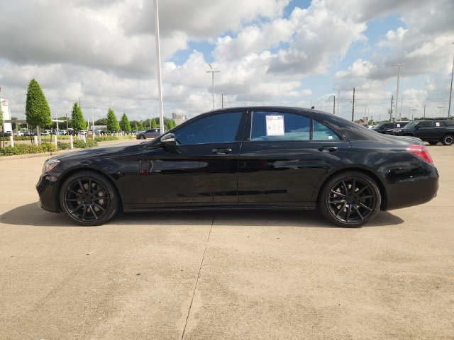 Used 2019 Mercedes-Benz S 560 Sedan image 4