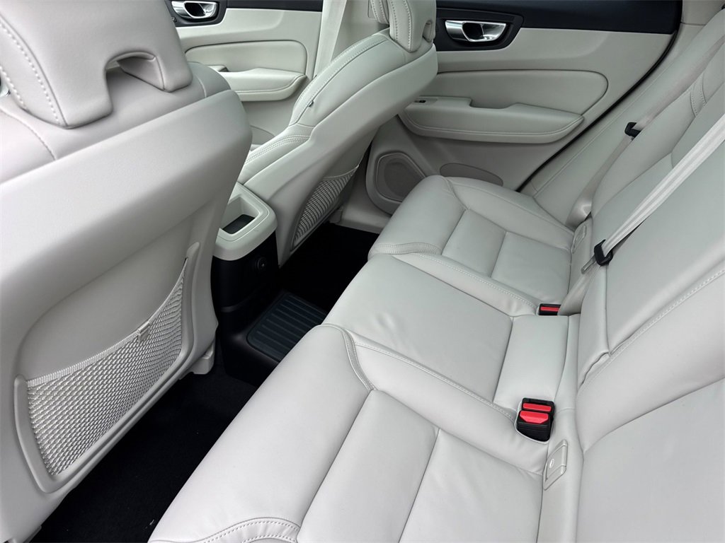 New 2026 Volvo XC60 T8 Ultra w/ Climate Package image 11