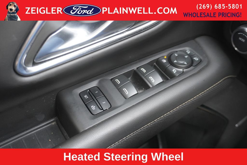 Used 2023 GMC Yukon XL SLT w/ SLT Premium Package image 31