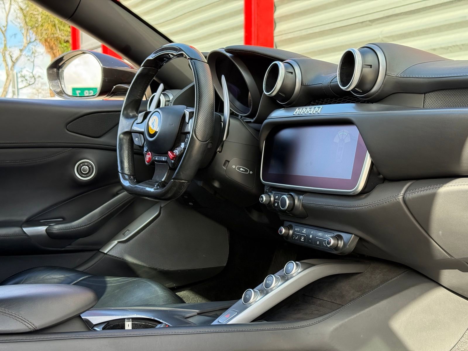 Used 2019 Ferrari Portofino image 24