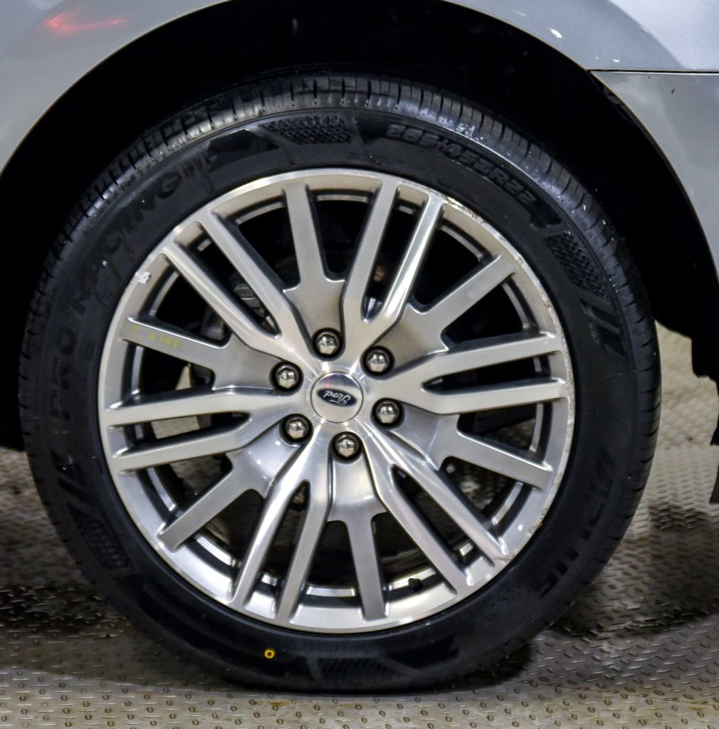 Used 2024 Ford Expedition Limited image 13