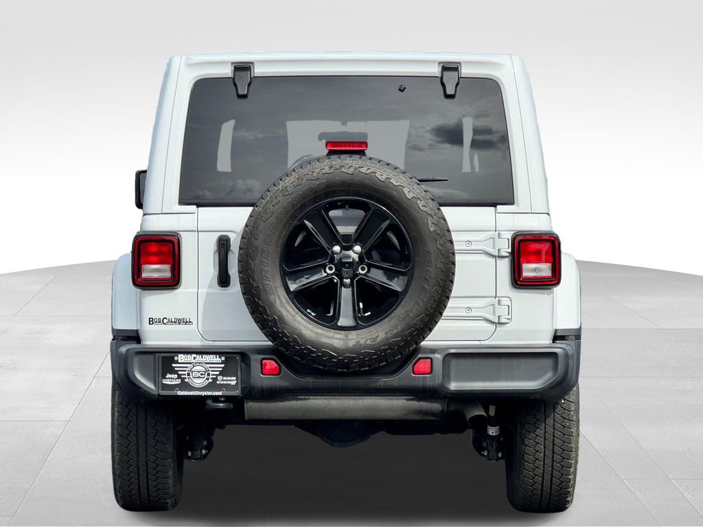 Used 2023 Jeep Wrangler Unlimited Sahara AWD/4WD image 6