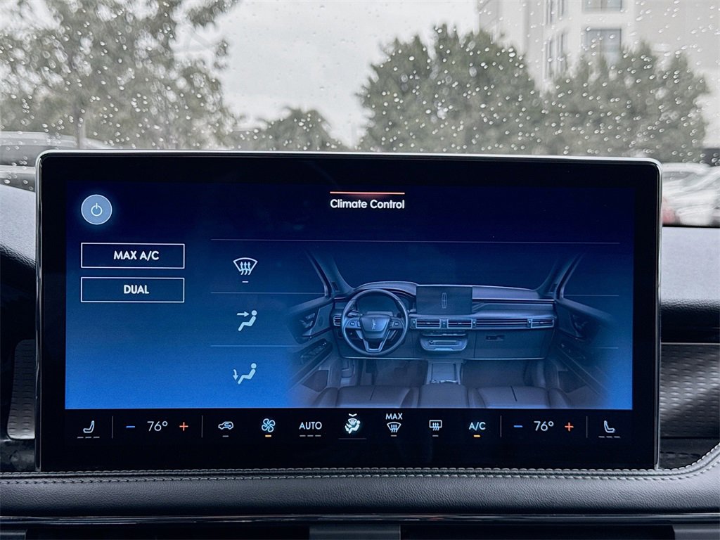 Used 2024 Lincoln Corsair Reserve image 17