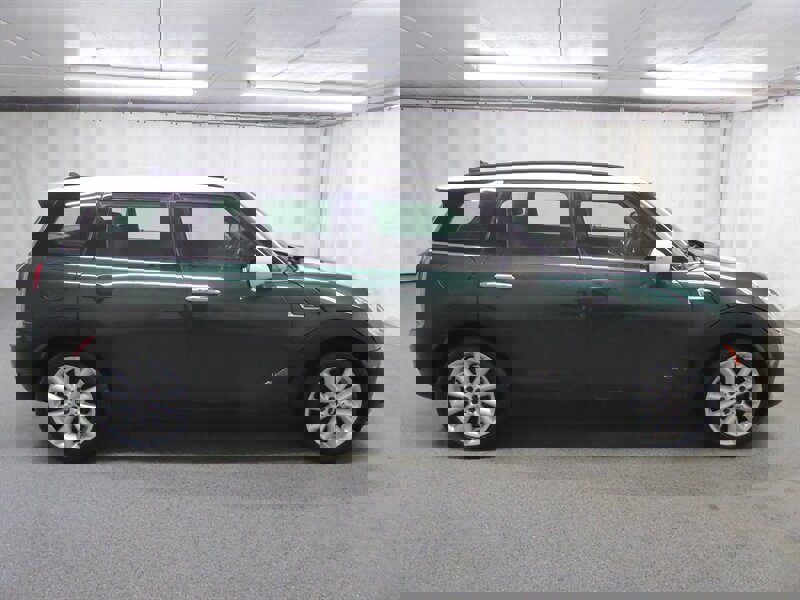 Used 2019 MINI Cooper Clubman ALL4 w/ Premium Package image 8