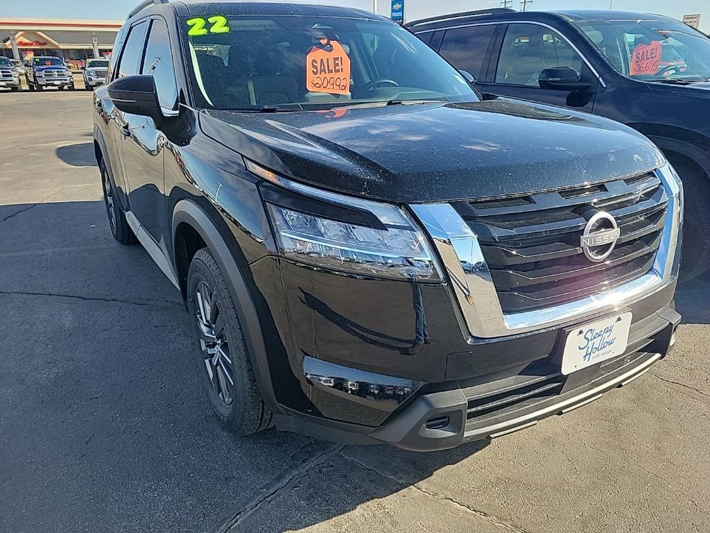 Used 2022 Nissan Pathfinder SV AWD/4WD image 3