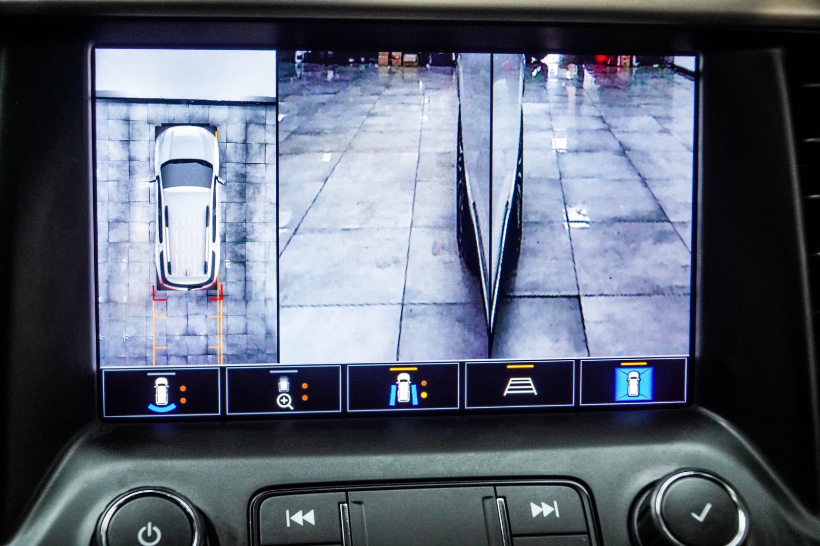 Used 2021 GMC Acadia Denali w/ Denali Technology Package FWD image 37